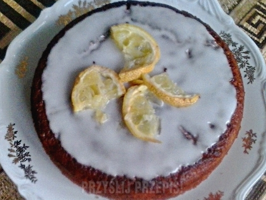 Ciasto cytrynowe z lukrem