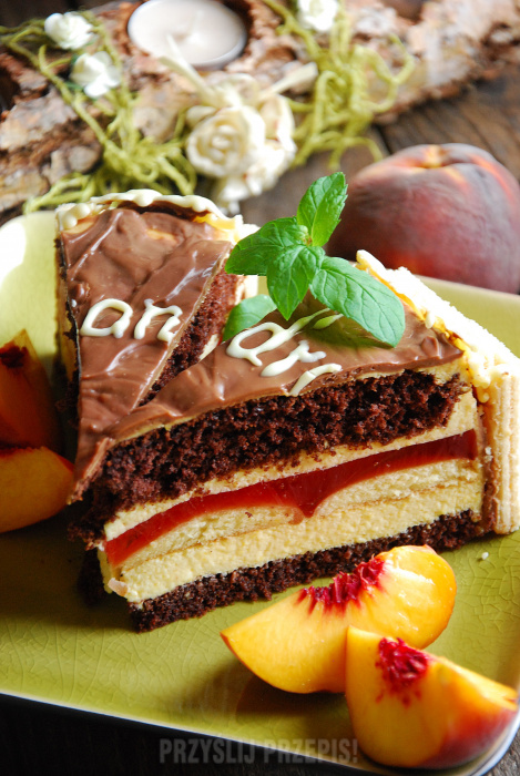 Tort czekoladowo- brzoskwiniowy z galaretką