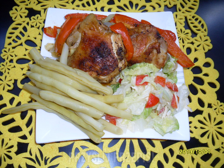 Pieczony kurczak w papryce i cebulii