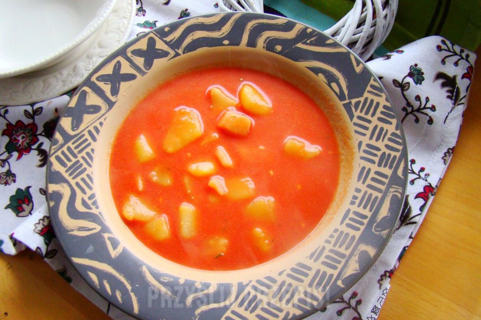 zdrowa zupa pomidorowo selerowa 