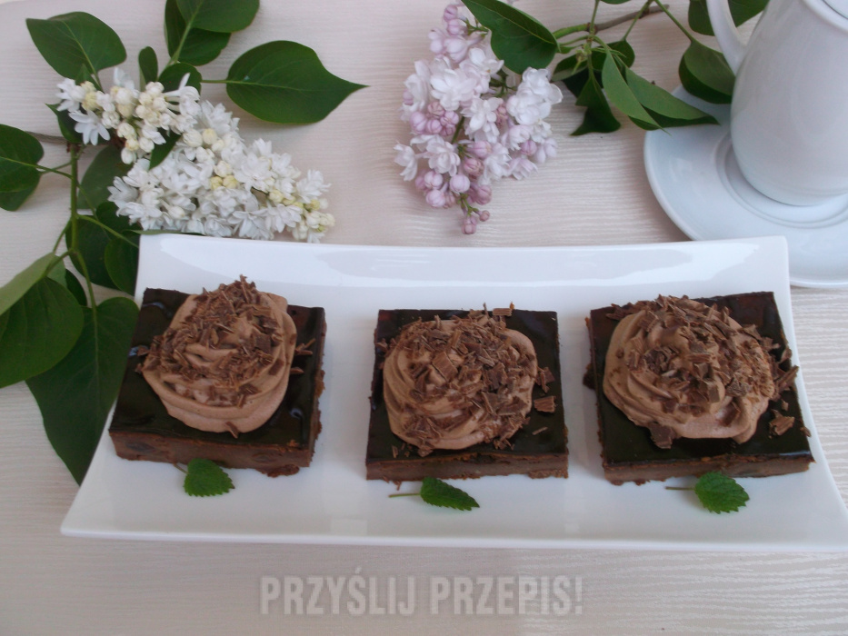 Sernikowo-czekoladowa kostka.