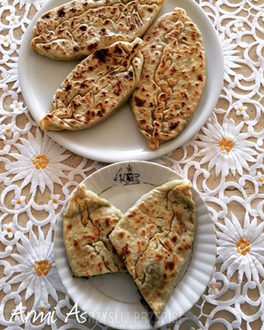 Zhingaliov hac- ormiański chleb z ziołami.