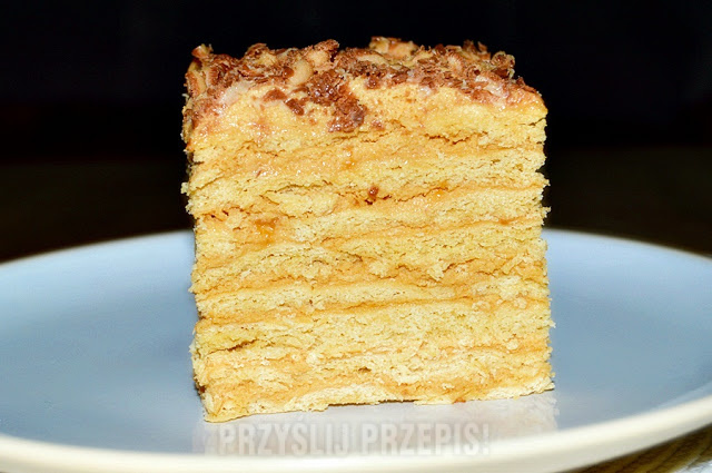 Ciasto Marlenka ( masa śmietanowo-krówkowa)