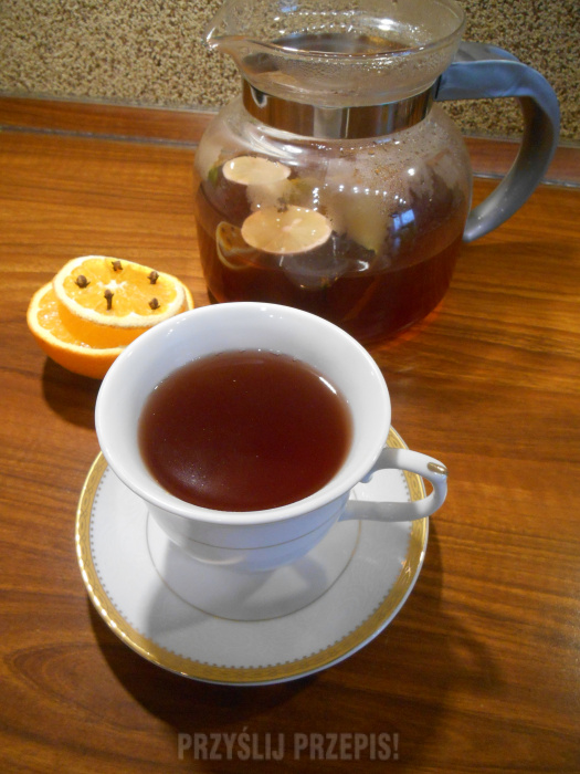 Herbata z liści malin i przypraw
