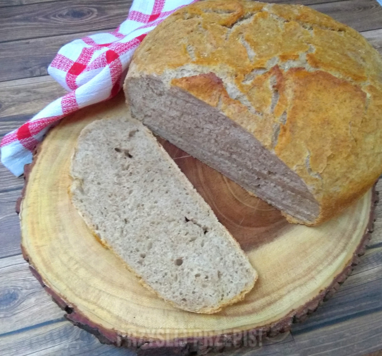 Chleb na zakwasie npieczony w garnku