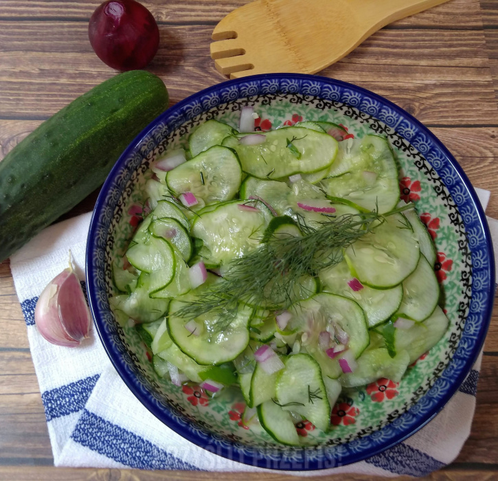 Salatka z ogorkow-obiadowa