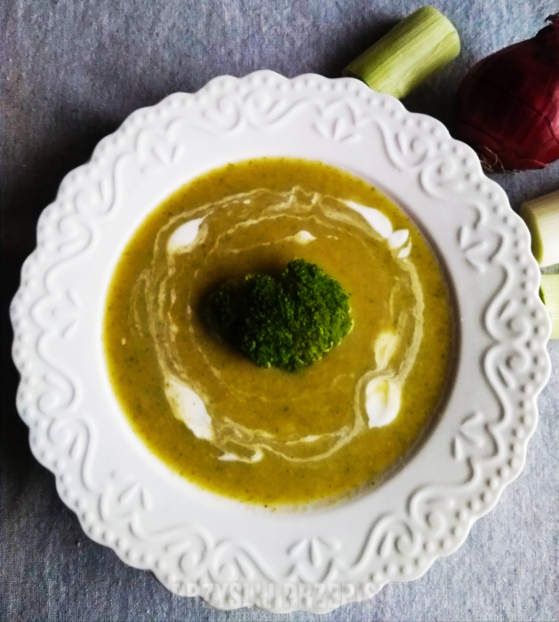 zupa krem z brokułów i pora