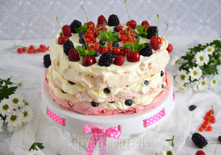 Tort bezowy ombre