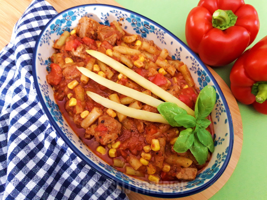Potrawka z mięsem i fasolką szparagową a'la meksykańska