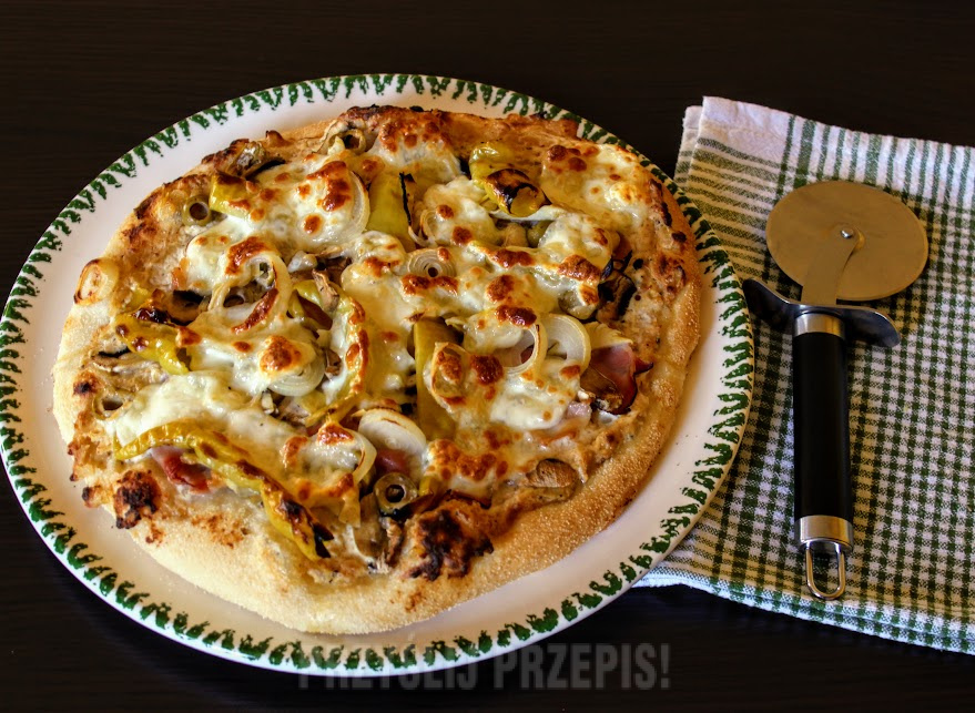 Pizza bianca z karczochem