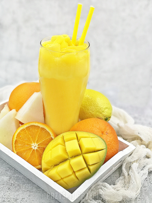 Koktajl melon - mango - pomarańcza