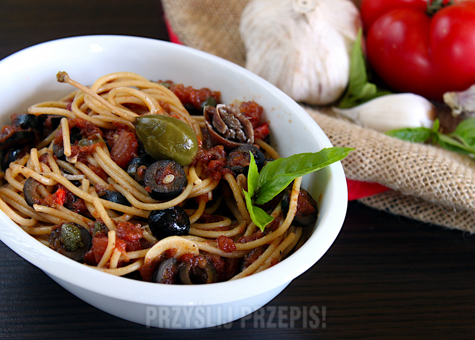Spaghetti alla Puttanesca czyli spaghetti w stylu kurtyzany