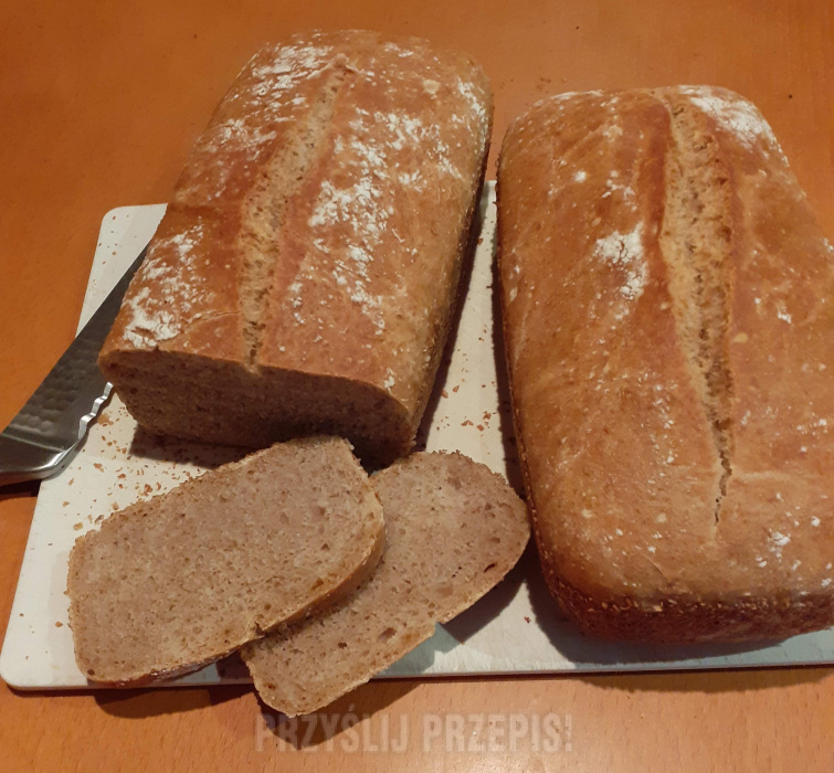 Chleb pszenny razowy