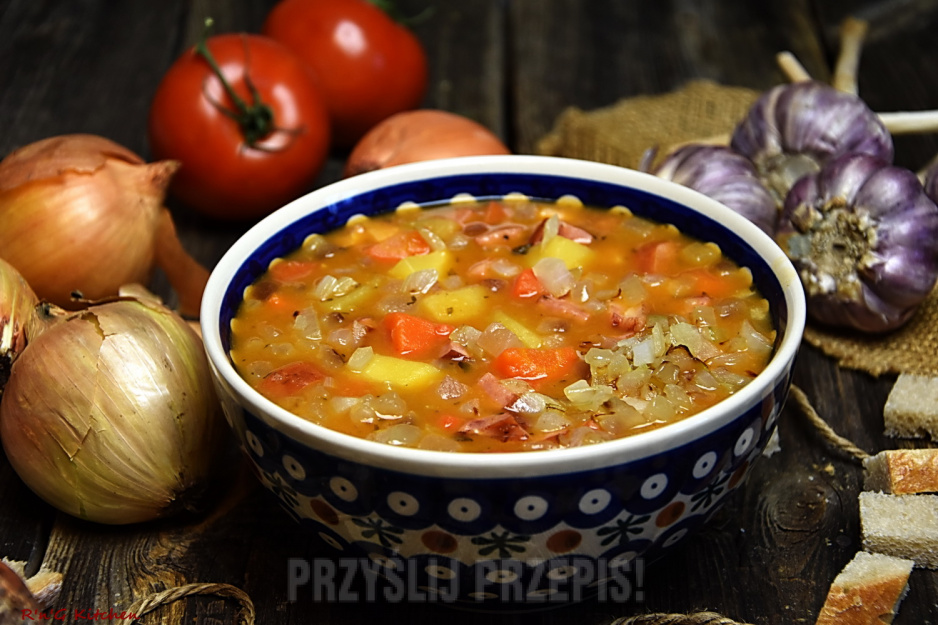 Chlebowa zupa pomidorowa