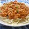 Spaghetti z mięsem mielonym i koncentratem pomidorowym