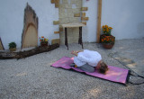 Pieczęć jogi - wprowadza do ćwiczeń oddechowych, medytacji.   