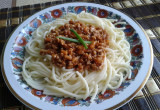 Spaghetti z sosem mięsno-warzywny