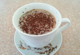 Kawa czekoladowa z odrobiną cynamonu