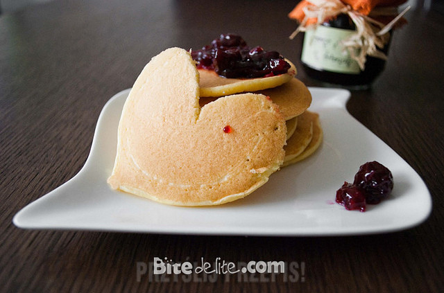 Pancakes na romantyczne śniadanie