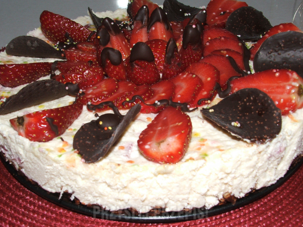 Truskawkowo-czekoladowe ciasto