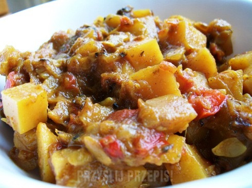 Curry dyniowo-ziemniaczane z owocową nutą