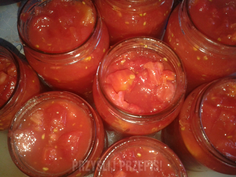 pomidory w sosie własnym