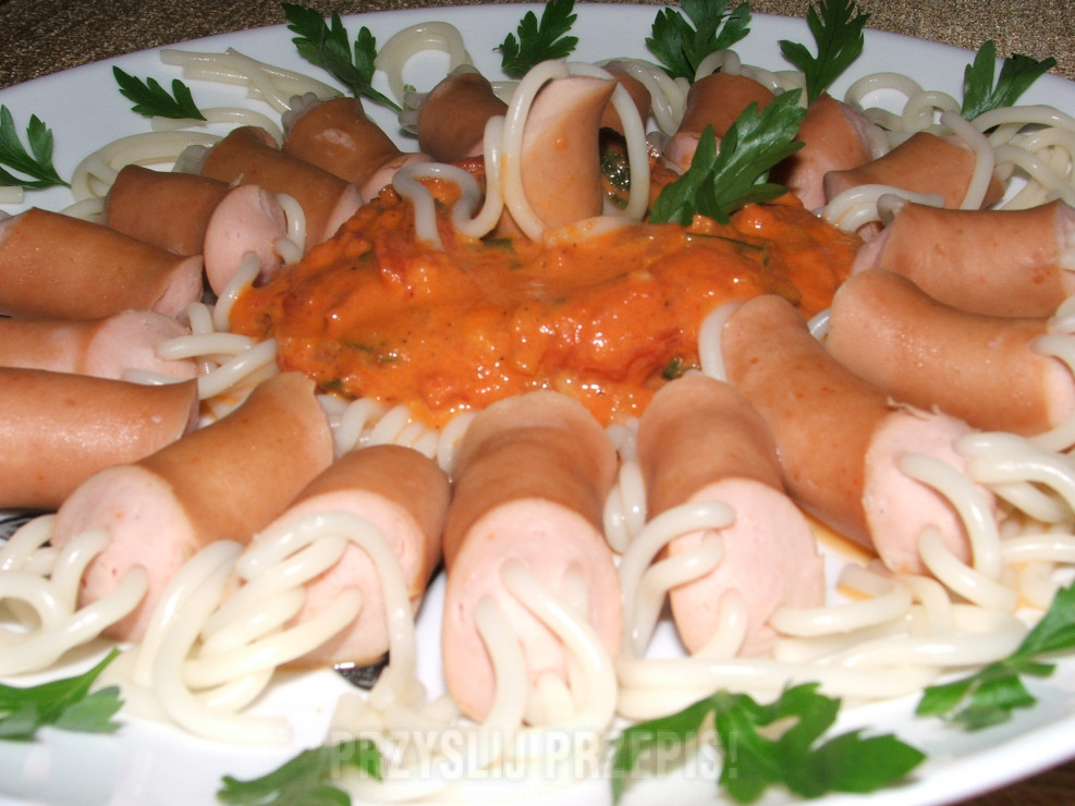Włochate parówki z sosem pomidorowym