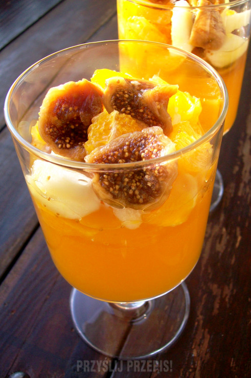 Pomarańczowa galaretka z owocami w miodzie