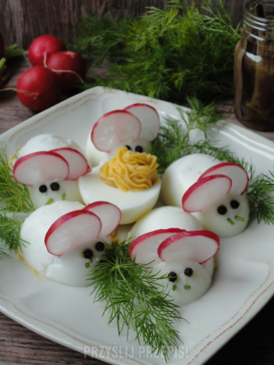 Myszki - jajka faszerowane anchois