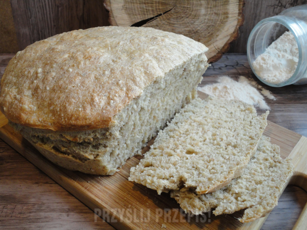 Chleb pszenno-żytni z majerankiem
