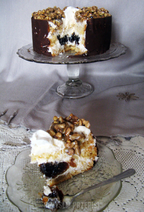 Zdjęcie przedstawia elegancki, słodko-pikantny tort.