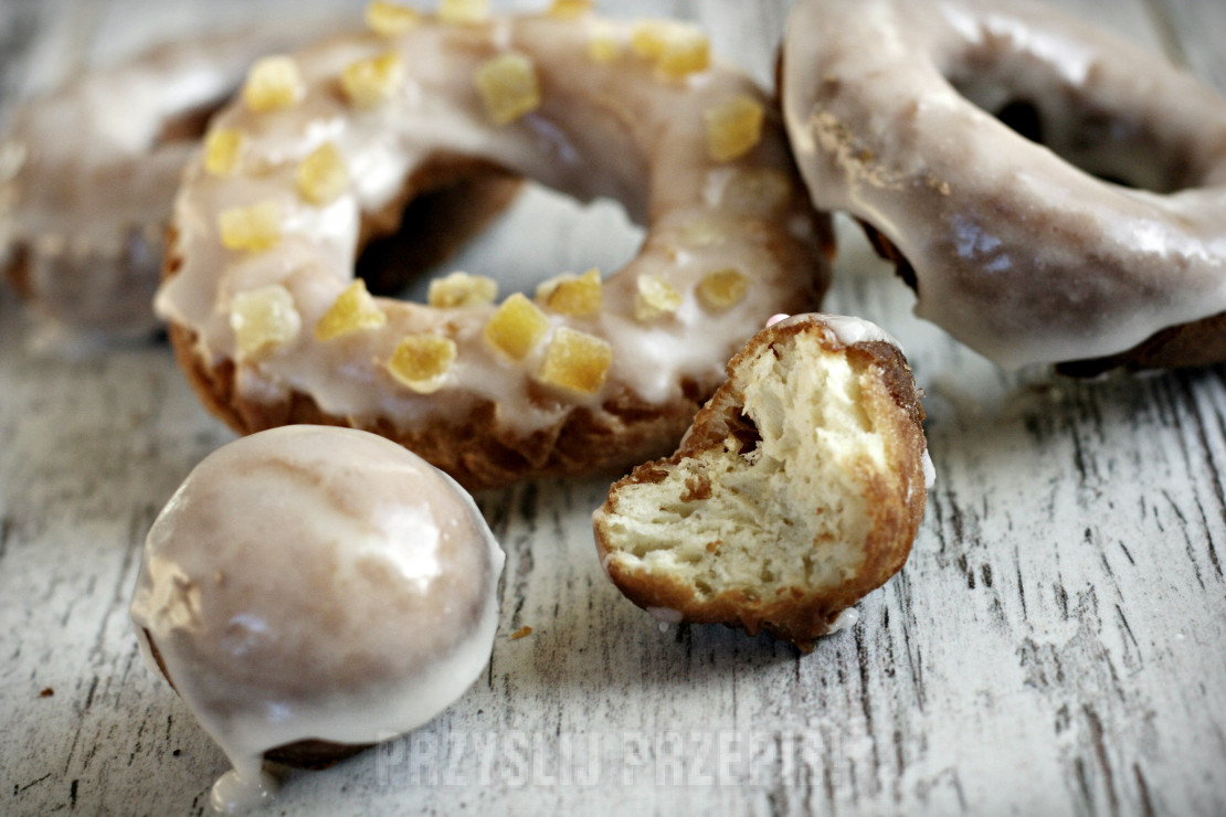 Donuts (Doughnuts) – pączki z dziurką