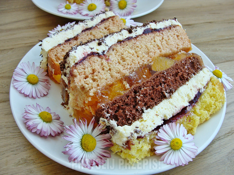 Ciasto trójkolorowe z brzoskwiniami