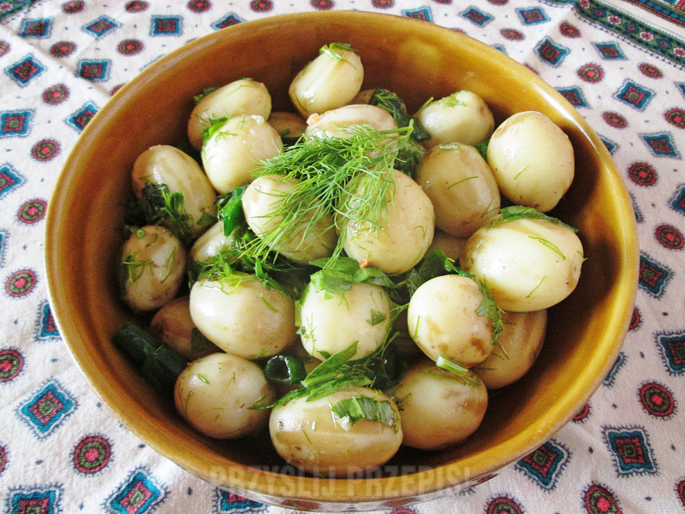 Młode ziemniaki sałatkowe