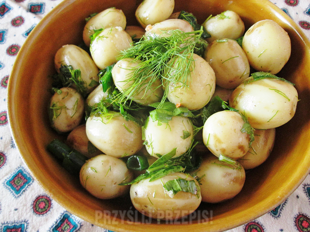 Młode ziemniaki sałatkowe