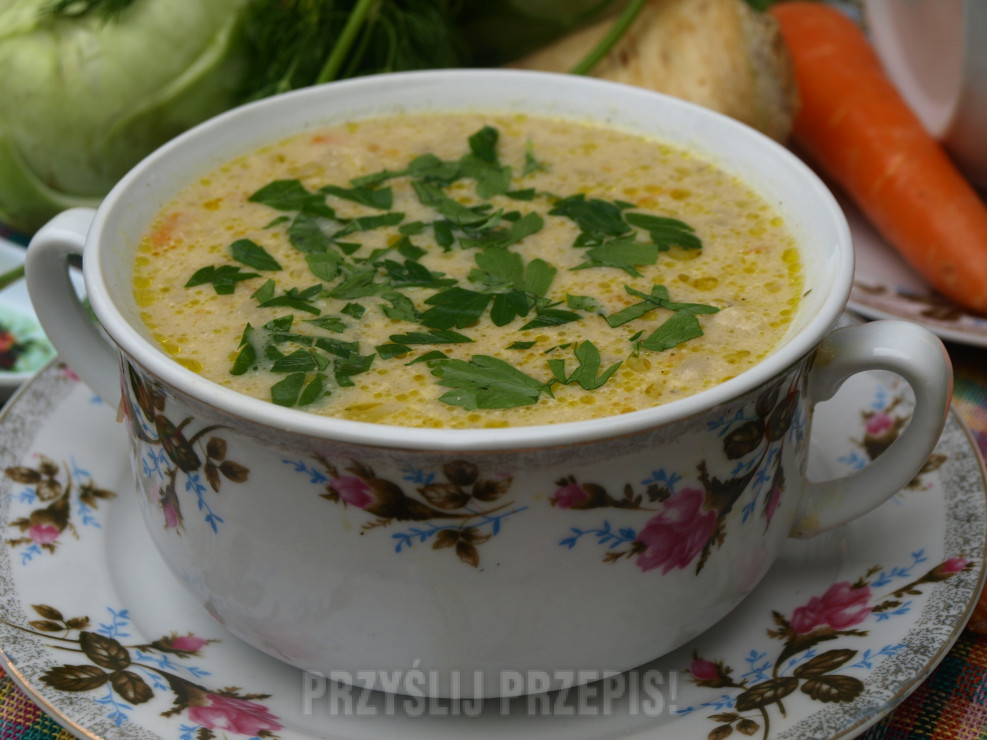 zupa kalafiorowo-serowa 