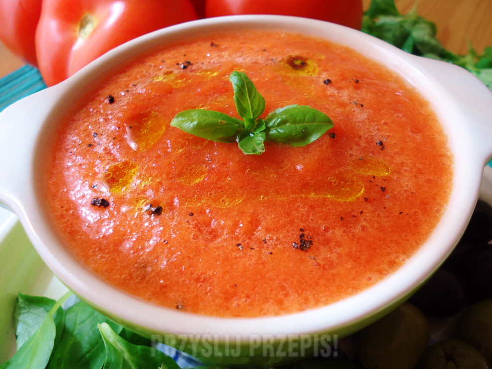 Gazpacho hiszpański chłodnik pomidorowy