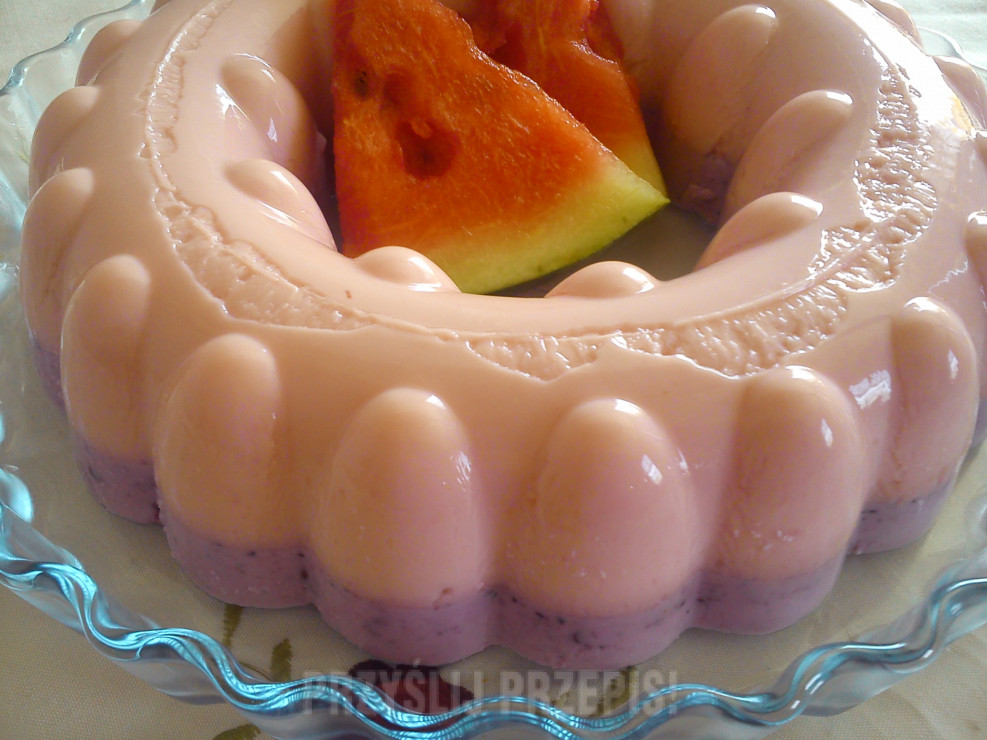 orzeźwiający deser arbuzowo-jagodowy