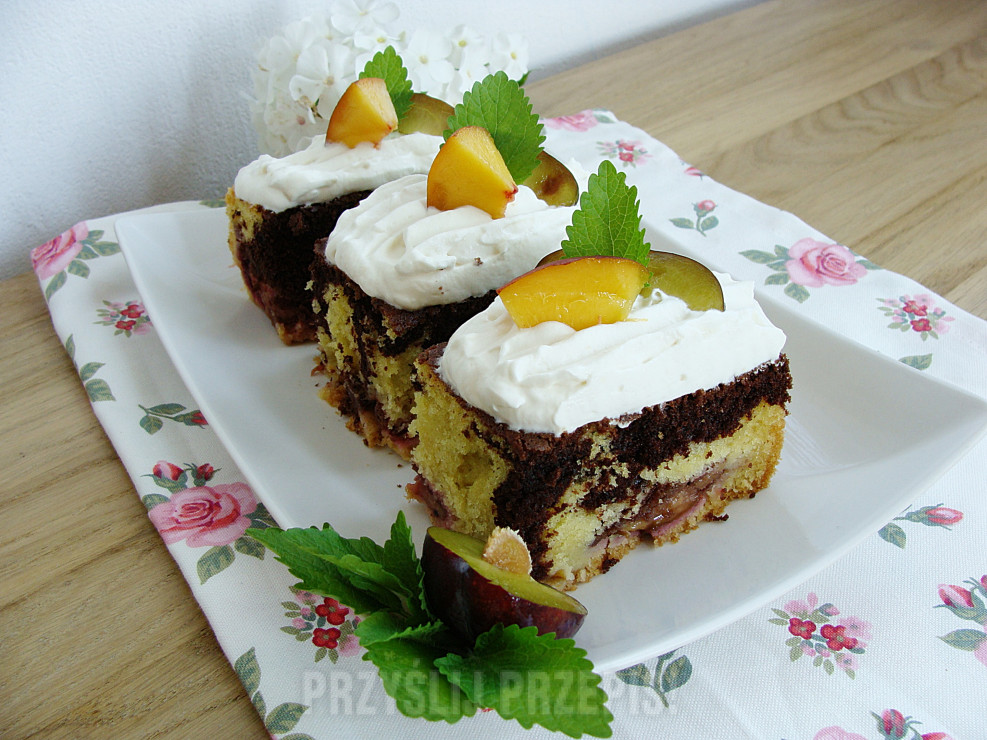 Ciasto śliwkowo-brzoskwiniowe