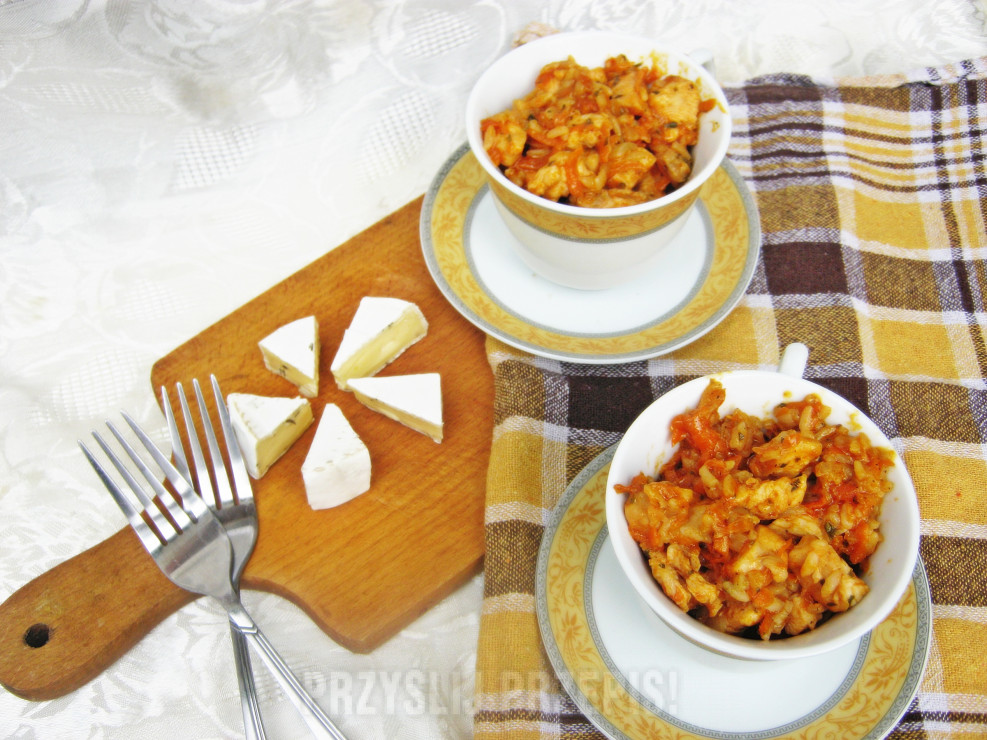 Potrawka marchewkowo-ryżowa z kurczakiem
