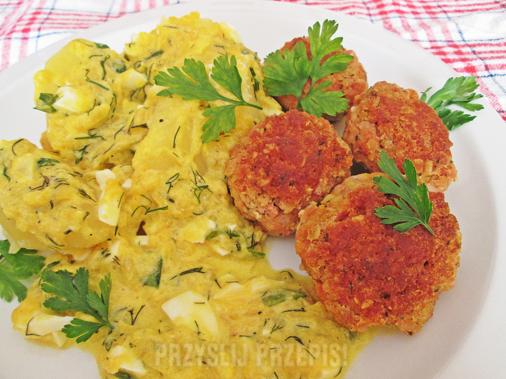 Kotleciki curry z sosem dyniowo-jajeczno-śmietanowym