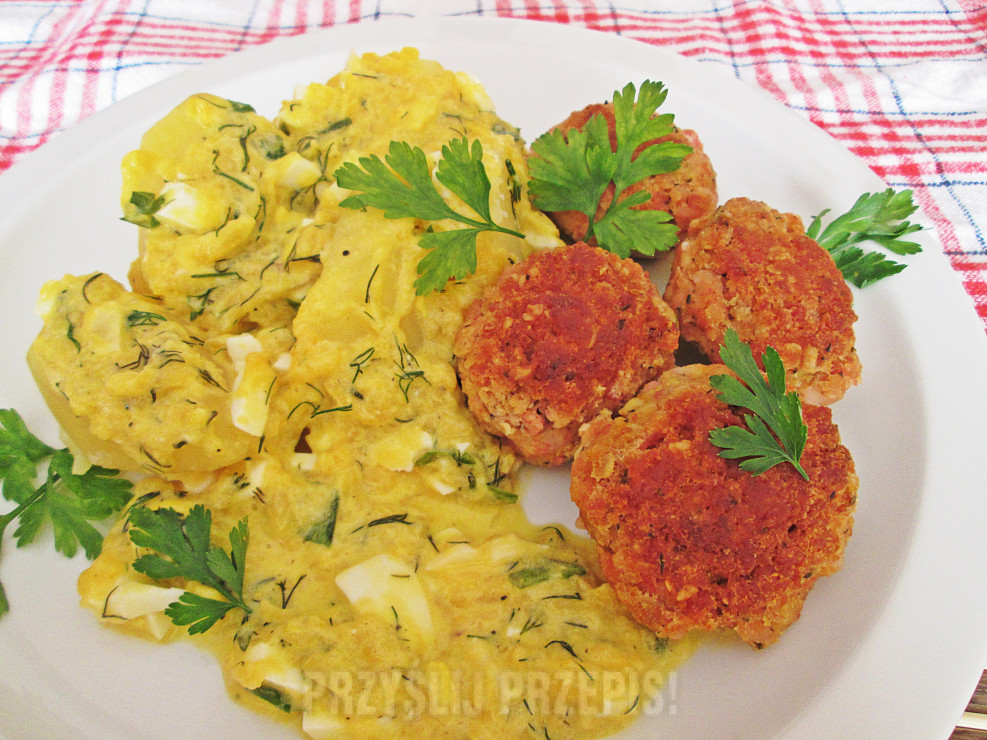 Kotleciki curry z sosem dyniowo-jajeczno-śmietanowym