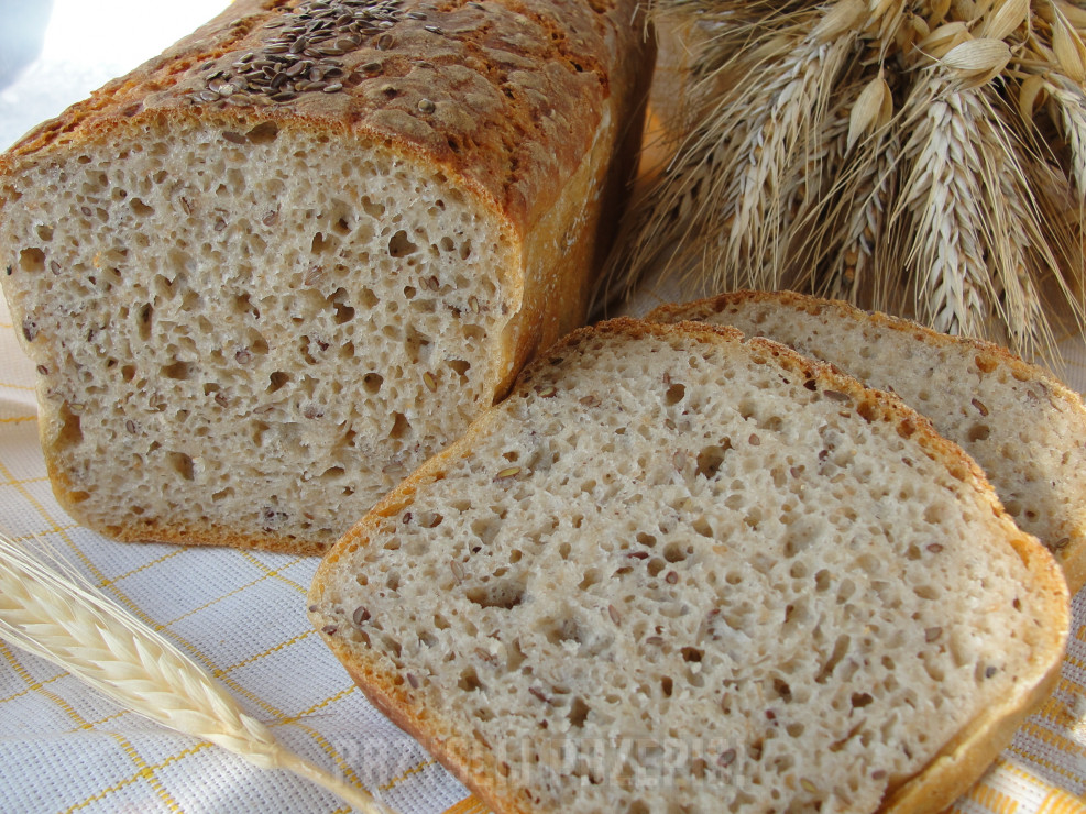 Chleb pytlowy z siemieniem lnianym 