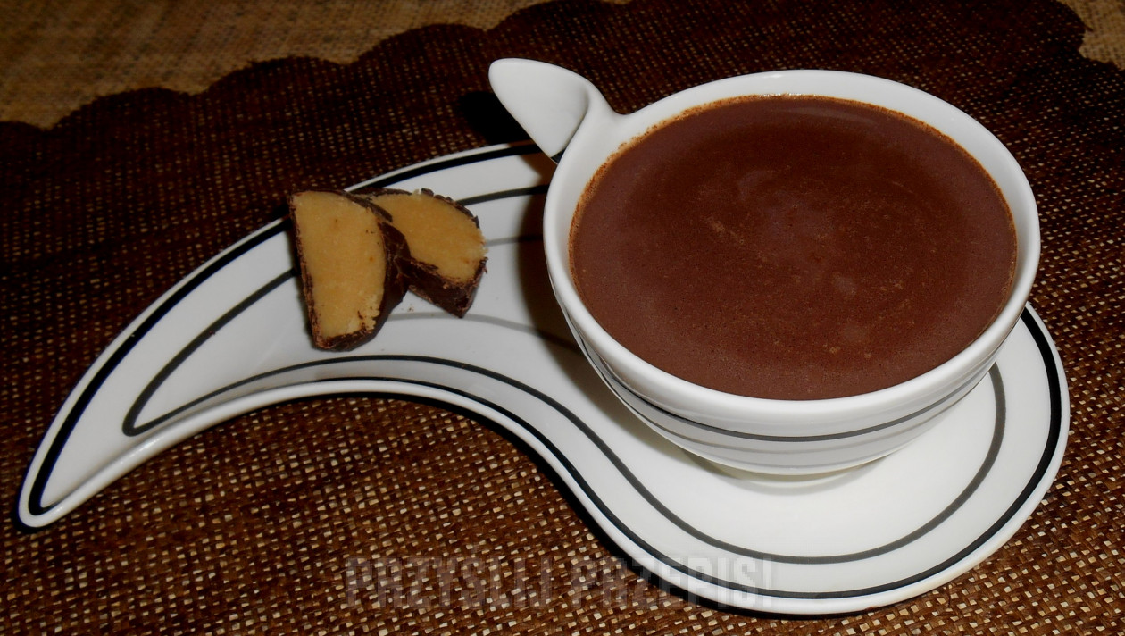 Piernikowa gorąca czekolada