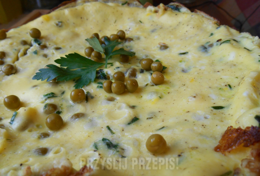 Omlet z zielonym groszkiem i zieleninkom