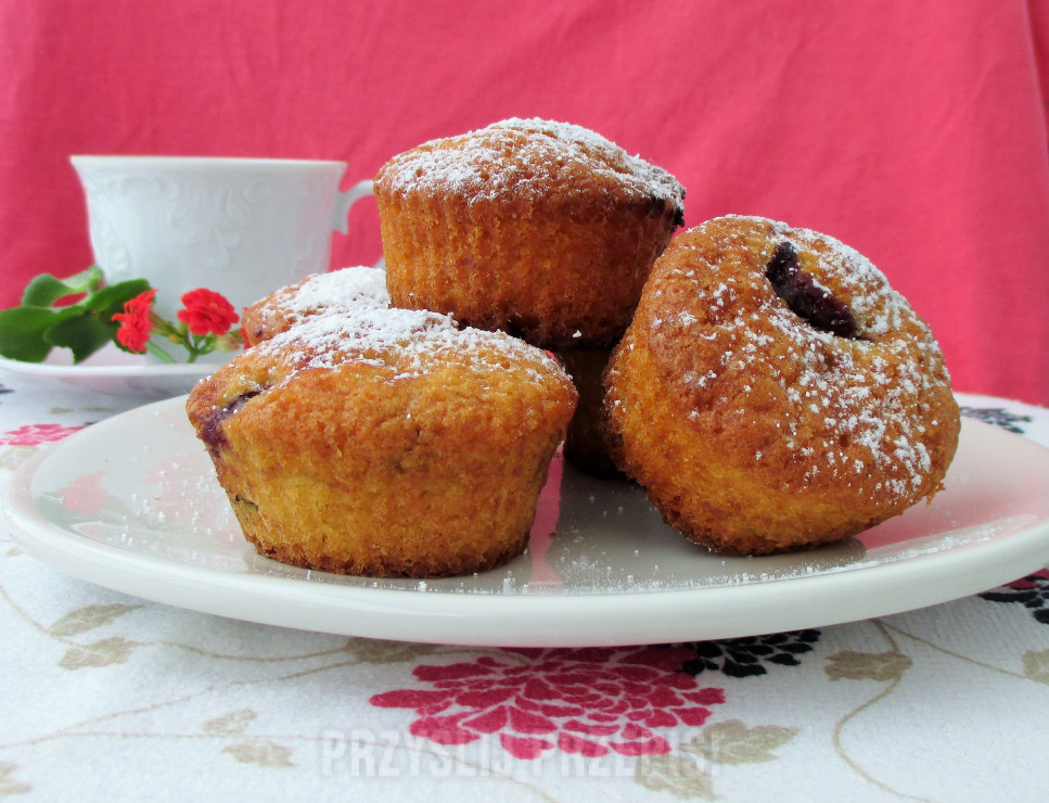 muffinki z wiśniami