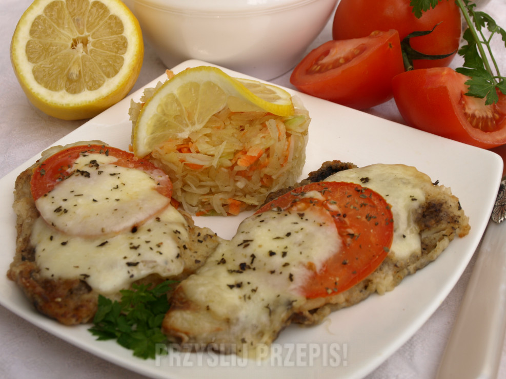 Ryba zapiekana z pomidorem i mozzarellą