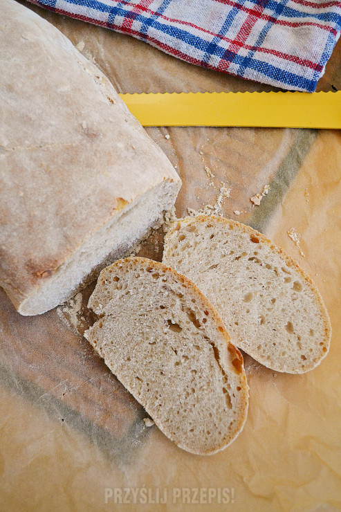 Chleb pszenny na zakwasie żytnim 