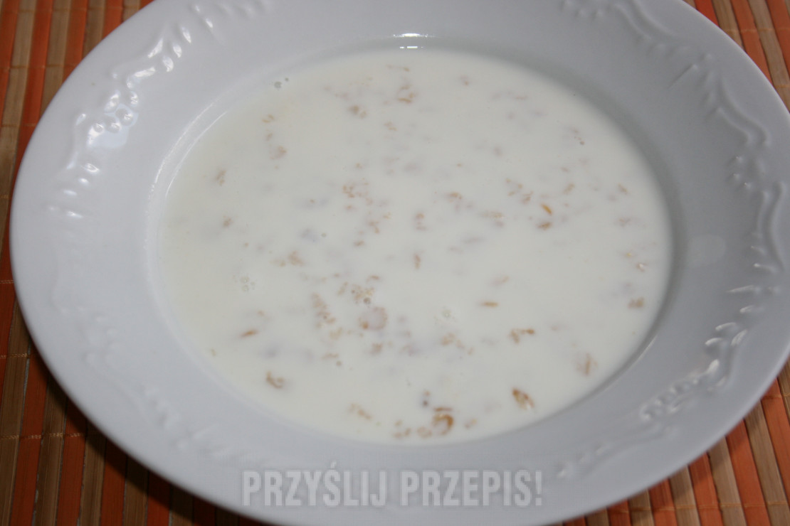 Zupa mleczna zpłatkami owsianymi wg Akrobatka22