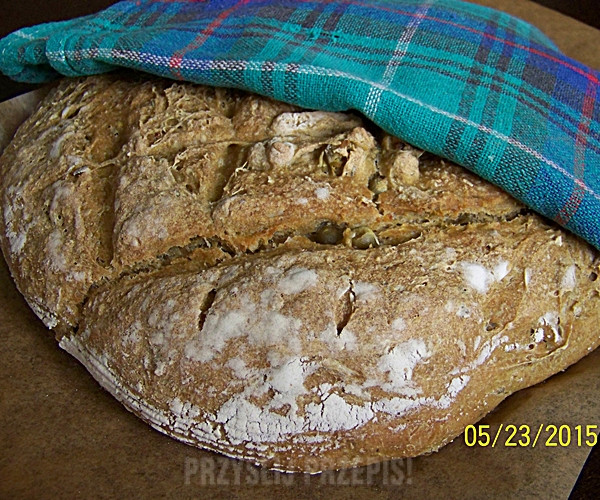 Pełnoziarnisty chleb z zielonego groszku